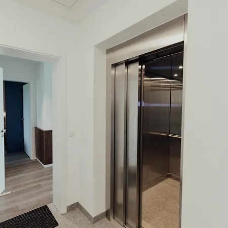 Alk Obergeschoss Διαμέρισμα *